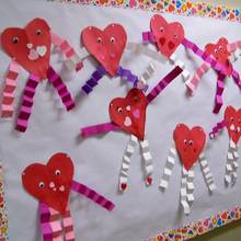 Walentynkowa dekoracja klasy szkolnej