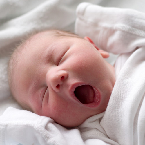 Usypianie noworodka – porady i wskazówki