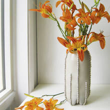 Jak wykonać ciekawy wazon z butelki?