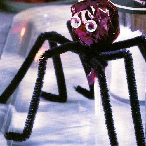Smaczne pająki z lizaków na Halloween