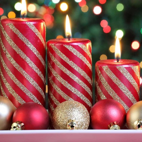 Jak przygotować dwukolorowe świece świąteczne?