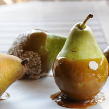 Doskonałe gruszki w solonym karmelu