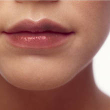 Jak przygotować serum do ust?