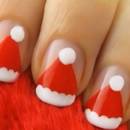 Czapki Mikołaja na paznokciach – jak zrobić?