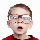 Jak skutecznie zachęcić dziecko do noszenia okularów?