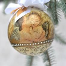 Jak ozdobić bombkę na choinkę techniką decoupage?