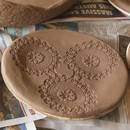 Jak wykonać samodzielnie gliniany talerz?