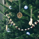 Jak wykonać łańcuch z popcornu i żurawiny?