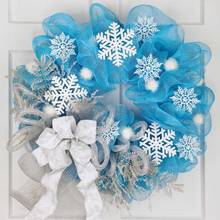 Jak zrobić ładny wieniec z płatkami śniegu?