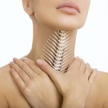 W jaki sposób wyjąć z gardła ość?