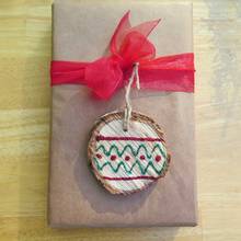 Jak zrobić ozdoby choinkowe z drewna?