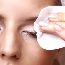 Jak przygotować samodzielnie płyn do demakijażu?