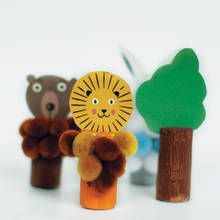 Jak wykonać postaci zwierzątek z korków?