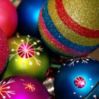 Ozdabiane bombek brokatem