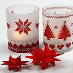 Świeczniki w świąteczne wzory