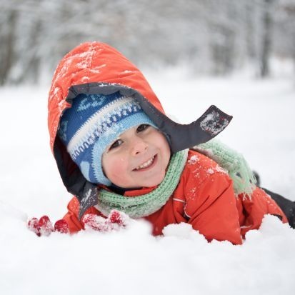 Sposób na zimową nudę – co zaproponować dziecku?
