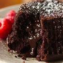 Zimowy przysmak – czekoladowy deser z winem i cynamonem