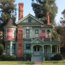 Jak ciekawie zaaranżować swoje mieszkanie w starym stylu?