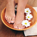 Jakie zioła stosować na piękne stopy?