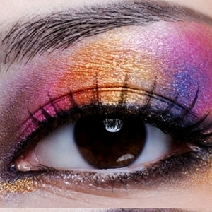 Ostrożnie z makijażem