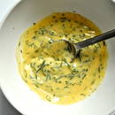 Jajka w sosie koperkowym – przygotowanie