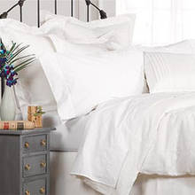 Jak pozbyć się alergenów z sypialni?