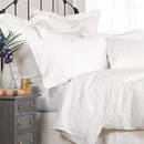 Jak pozbyć się alergenów z sypialni?