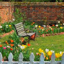 Kwietniowe prace ogrodowe – porady i wskazówki