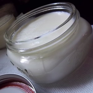 Składniki na domowy krem