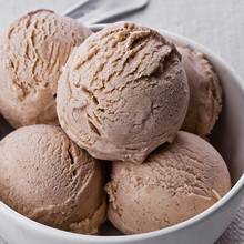 Pyszne domowe lody cynamonowe