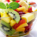 Soczysta sałatka owocowa z kokosem