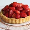 Jak przygotować pyszną tartę z truskawkami?