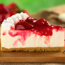 Zaskakujący sernik z truskawkami