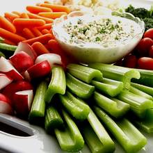 Jak przyrządzić smaczne warzywa z dipem?