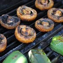 Jak przyrządzić pieczarki z grilla?