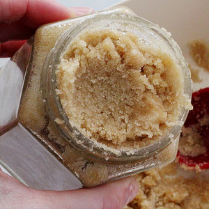 Peeling z cukrem i jogurtem