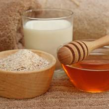 Jak zrobić prosty peeling z owsianki?