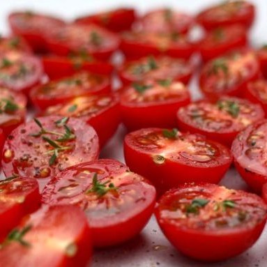 Pomidory z bazylią