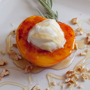 Brzoskwinie z karmelem