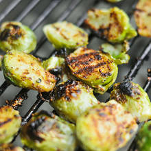 Zaskakujące danie – brukselka z grilla