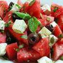 Jak przyrządzić smaczną sałatkę z arbuza?