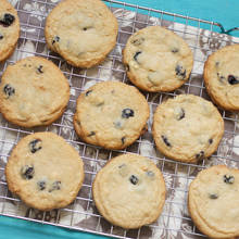 Przepis na słodkie ciasteczka z jagodami