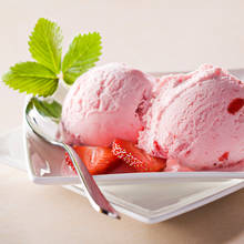 Rewelacyjny deser lodowy z truskawkami