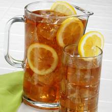 Pyszna mrożona herbata w różnych smakach