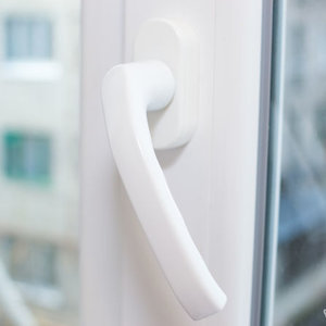 Jak umyć okienne ramy?