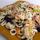 Oryginalna sałatka z owoców morza