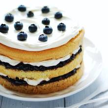 Doskonały podwieczorek – ciasto francuskie z jagodami