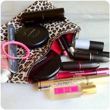 Jak spakować kosmetyki do samolotu?