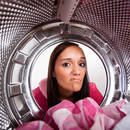 Jak usunąć z upranych rzeczy zapach stęchlizny?