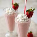 Jak przyrządzić shake truskawkowy?
